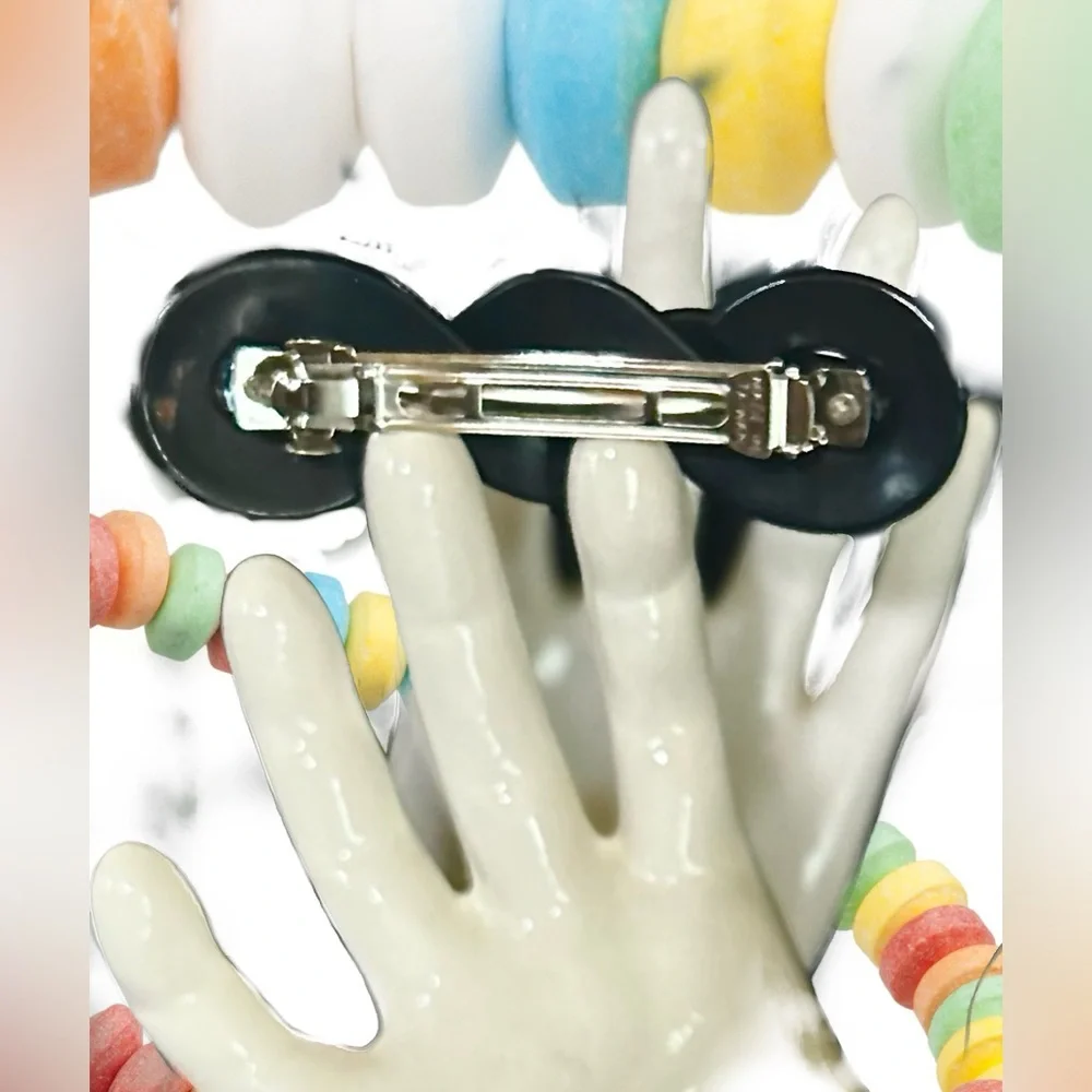 90s fashion hair clip